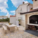 Appartments Daria Aparthotel 4*