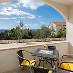 Appartments Daria Aparthotel 4*